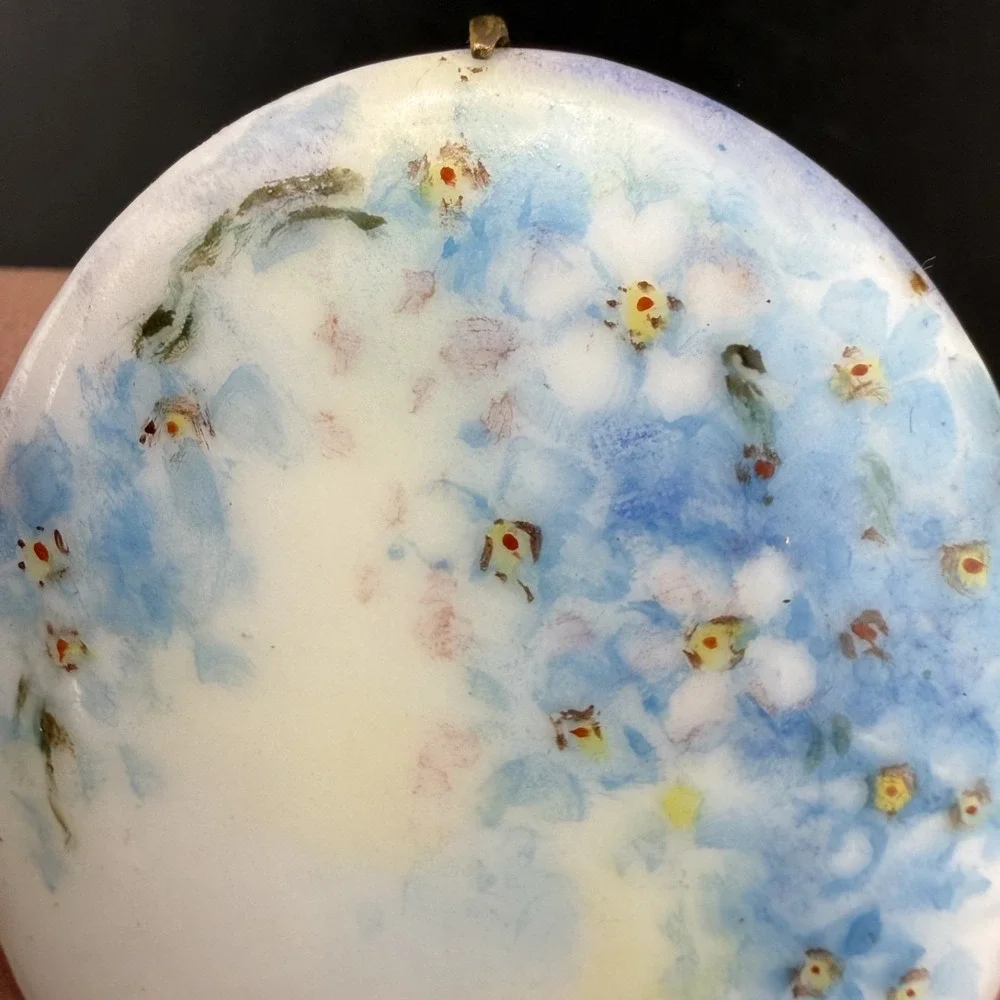 Vintage Victorian Brooch‎ Hand Painted Flower Porcelain